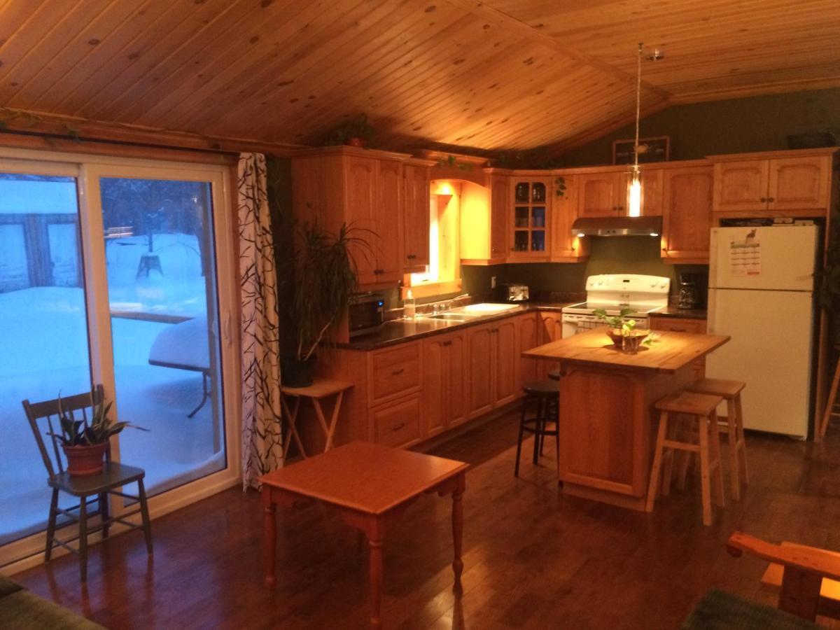 Maison Bleue Sainte Anne-des-Chênes Zimmer foto